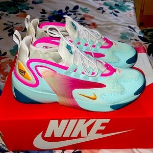 Women’s Nike Zoom Sneakers (Size 8) *Brand New*